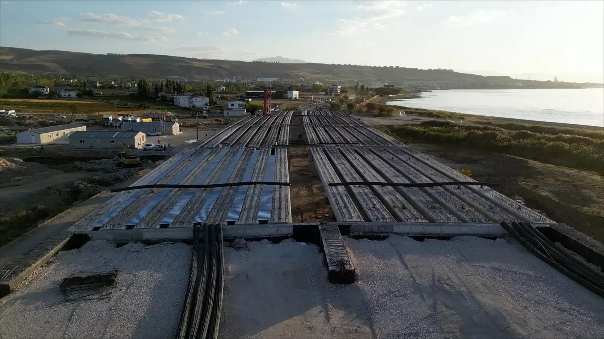 edremitte koprulu kavsak calismalari devam ediyor nXXjRbGF