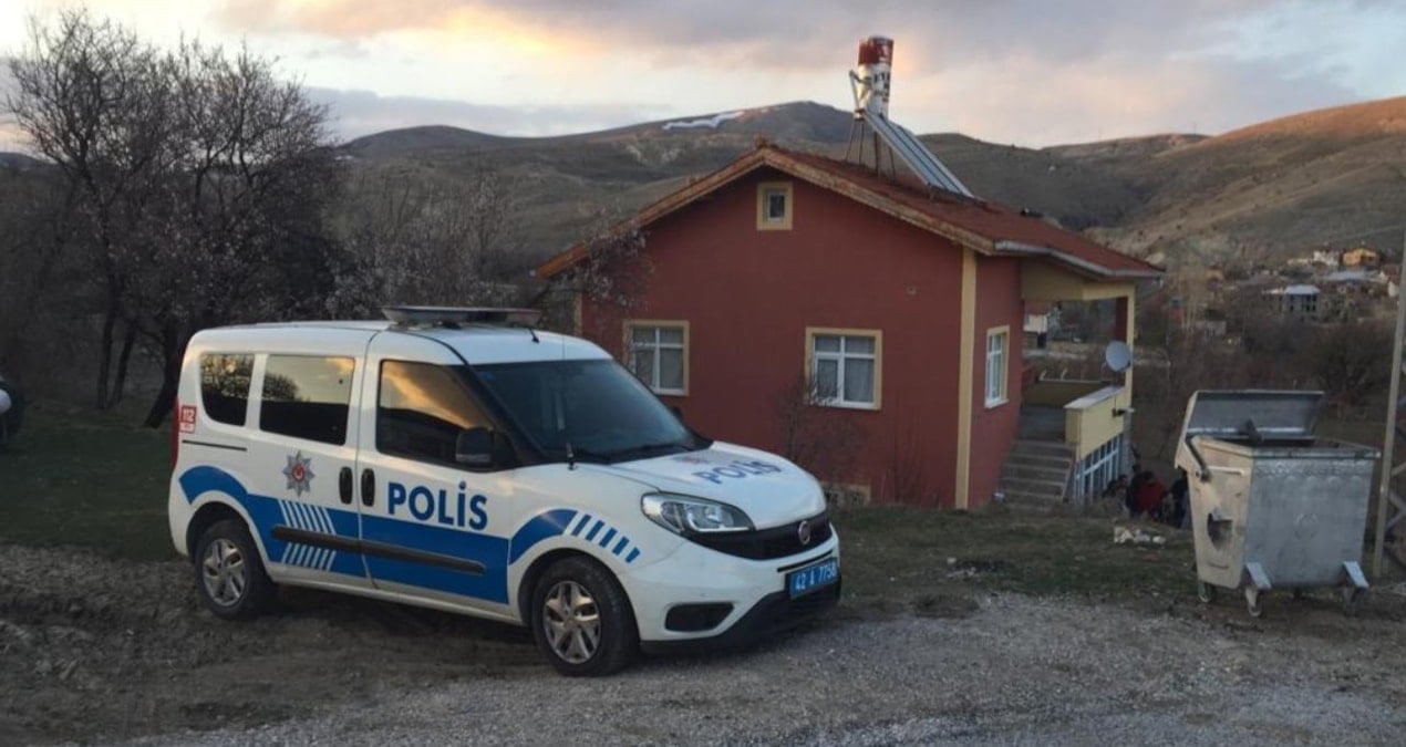 sizan gazdan zehirlenen anne ile kizi oldu PZv3aGuY