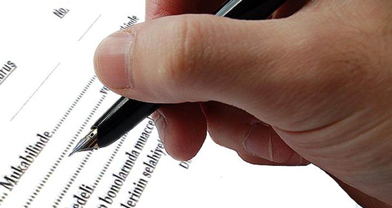 is insanina film gibi tuzak silah zoruyla mezarlikta senet imzalatmadarptehdit uQFWbaiX