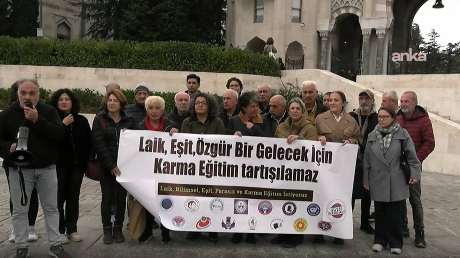 istanbulda dunya kiz cocuklari gunu eylemi kamusal egitim hakki mucadelemizden vazgecmeyecegiz karma egitimi tartistirmayacagiz ymIWAK6H