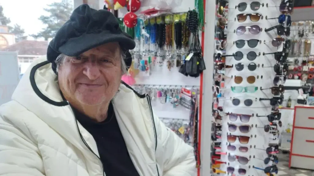 69-yasindaki-emekli-ogretmen-yalniz-yasadigi-evinde-olu-bulundu-VgcXRs5G