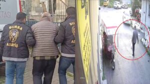 9-estetikle-yuzunu-degistirip-yeni-hayat-kurdu-katil-zanlisi-11-yil-sonra-isci-servisinde-hwfTII2a